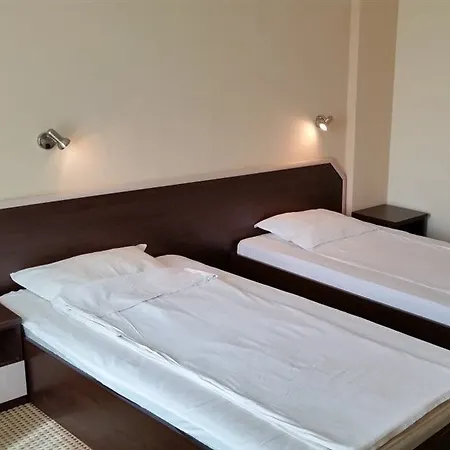 Black Sea מלון 3*